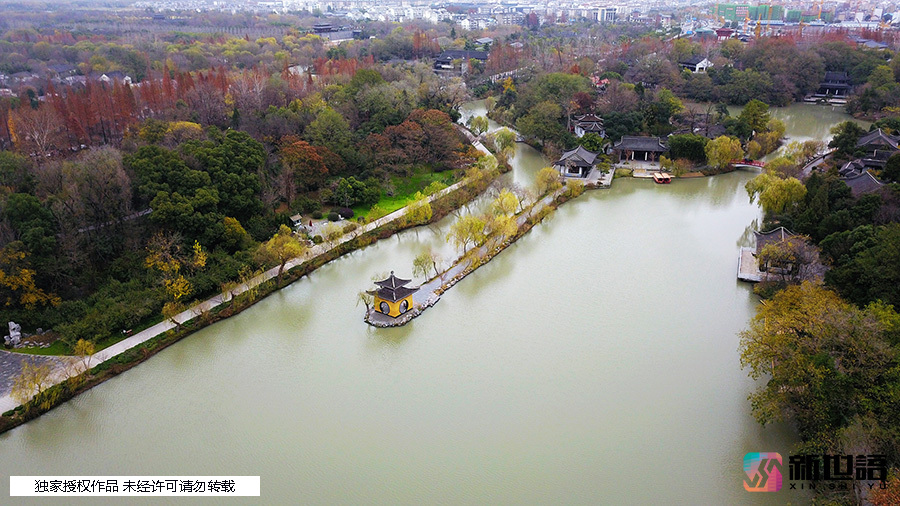 航拍视角欣赏江苏扬州瘦西湖冬韵美景