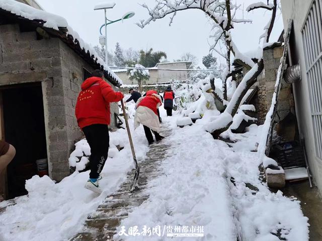 江土村驻村工作队积极应对暴雪 保障民生安全传递新春关怀